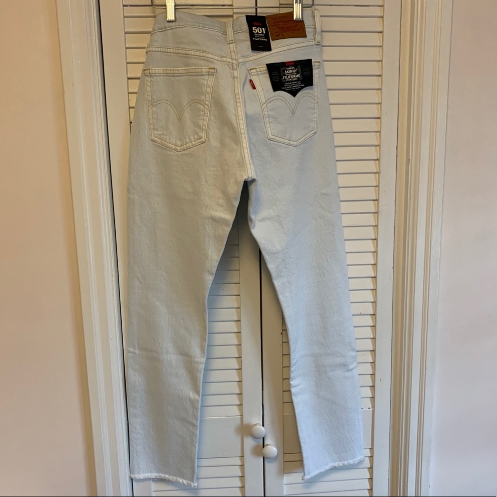 ✨HOST PICK✨Levi’s 501 Skinny Jeans - Picture 2 of 4